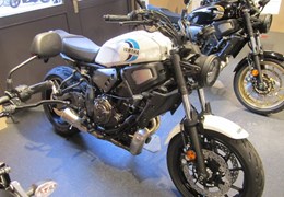 Neumotorrad Yamaha XSR700