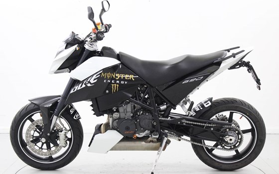 Motorrad Occasion KTM 690 Duke - Bild 5