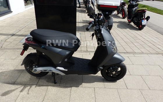 Neufahrzeug Piaggio 1 + - Bild 1