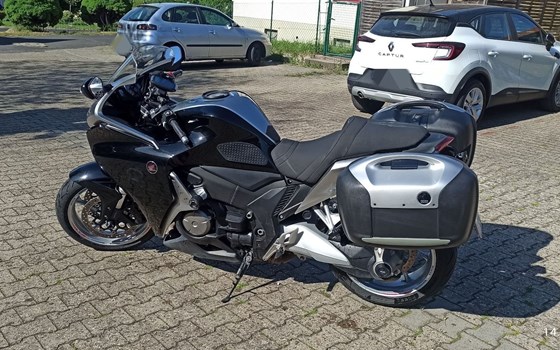 Gebrauchtmotorrad Honda VFR1200 FD - Bild 1