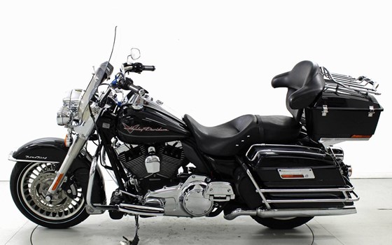 Motorrad Occasion Harley-Davidson Road King Classic FLHRC - Bild 5