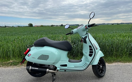 Neufahrzeug Vespa GTS 300 hpe - Bild 1 Neufahrzeug Vespa GTS 300 hpe - Bild 1