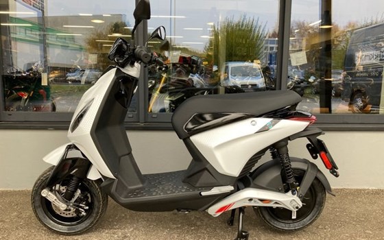 Neufahrzeug Piaggio 1 Active - Bild 3 Neufahrzeug Piaggio 1 Active - Bild 3