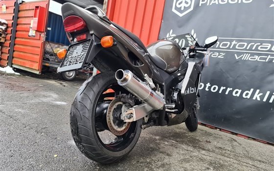 Gebrauchtmotorrad Honda CBR 1100 XX Super Blackbird - Bild 7 Gebrauchtmotorrad Honda CBR 1100 XX Super Blackbird - Bild 7