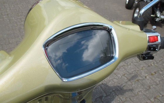Gebrauchtmotorrad Vespa Primavera 125 - Bild 9