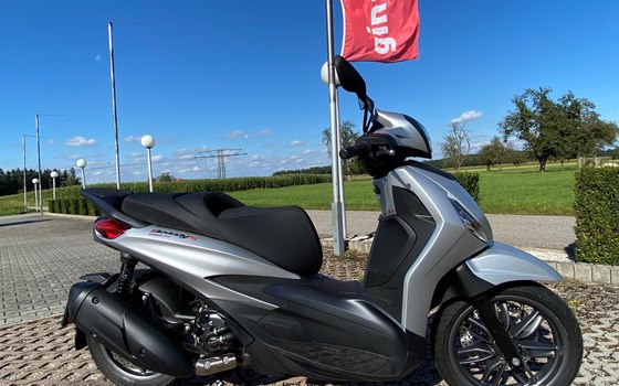 Neufahrzeug Piaggio Beverly S 300 hpe - Bild 1 Neufahrzeug Piaggio Beverly S 300 hpe - Bild 1