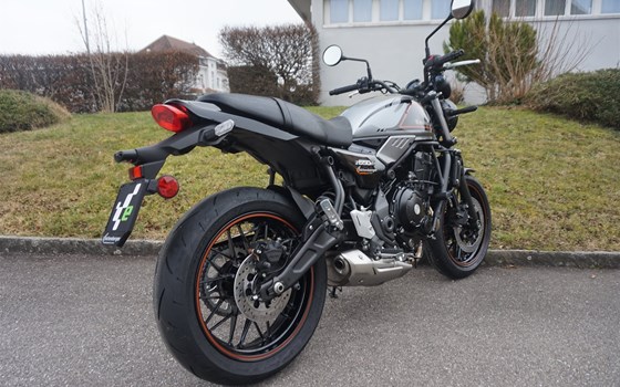 Motorrad Occasion Kawasaki Z650 RS - Bild 4