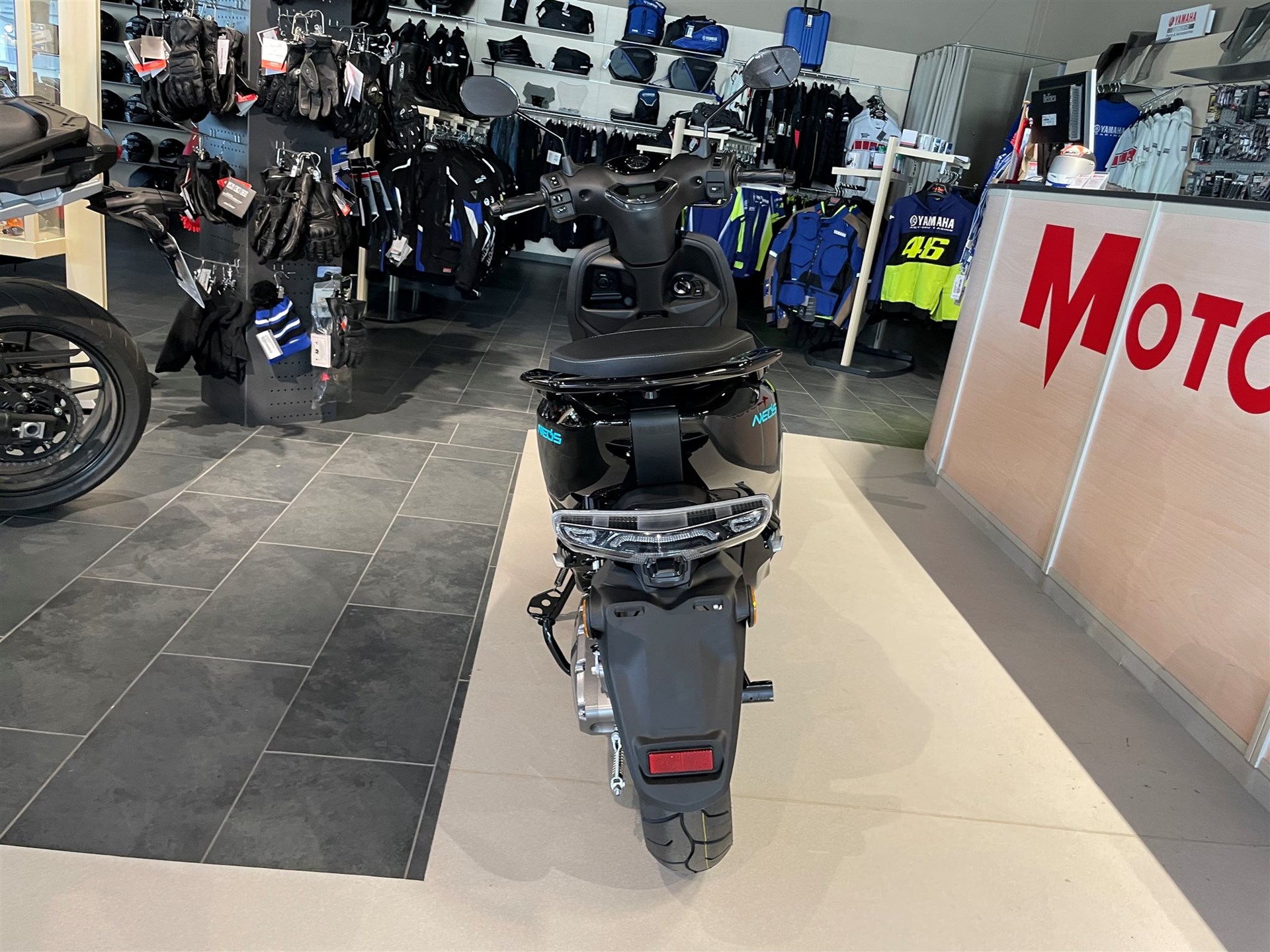 Yamaha NEO's Dual Battery