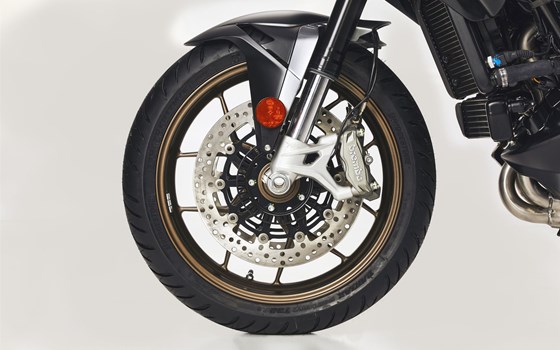 Gebrauchtmotorrad MV Agusta Turismo Veloce 800 Lusso - Bild 11