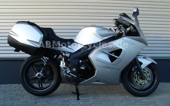 Gebrauchtmotorrad Triumph Sprint ST - Bild 2