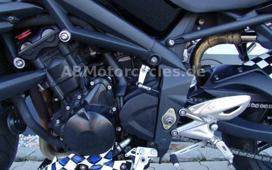 Gebrauchtmotorrad Triumph Street Triple - Bild 9