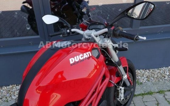 Gebrauchtmotorrad Ducati Monster 796 - Bild 10