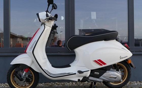 Neufahrzeug Vespa Sprint 125 Racing Sixties - Bild 4