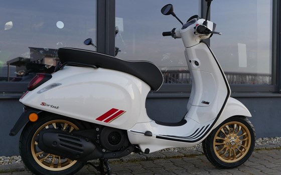 Neufahrzeug Vespa Sprint 125 Racing Sixties - Bild 6