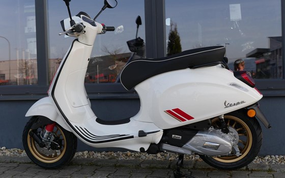 Neufahrzeug Vespa Sprint 125 Racing Sixties - Bild 8