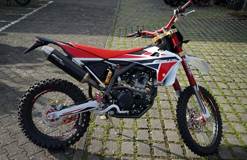 Neumotorrad Fantic XEF 250 Trail