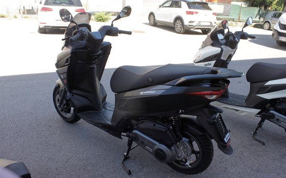 Neufahrzeug Aprilia SXR 50 - Bild 16 Neufahrzeug Aprilia SXR 50 - Bild 16