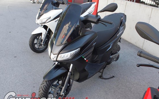 Neufahrzeug Aprilia SXR 50 - Bild 7 Neufahrzeug Aprilia SXR 50 - Bild 7