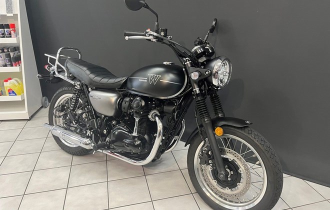 Kawasaki W800 Street