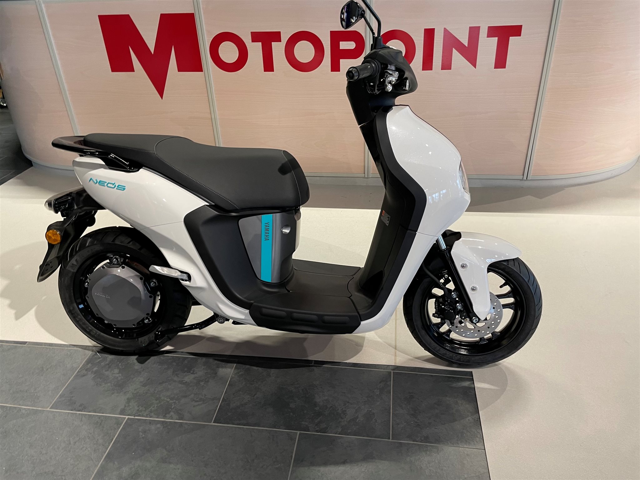 Yamaha NEO's Dual Battery