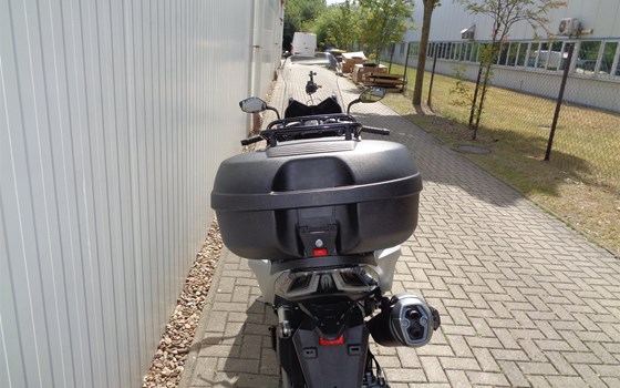 Gebrauchtmotorrad Kymco AK 550i ABS - Bild 6