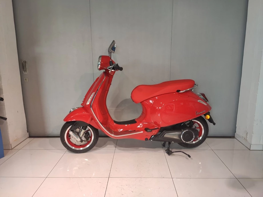 Angebot Vespa Elettrica RED Bild 2: Angebot Vespa Elettrica RED