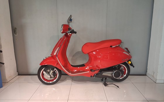Neufahrzeug Vespa Elettrica RED - Bild 2