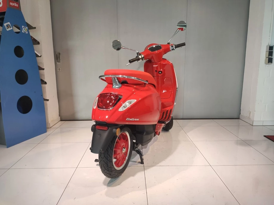 Angebot Vespa Elettrica RED Bild 5: Angebot Vespa Elettrica RED
