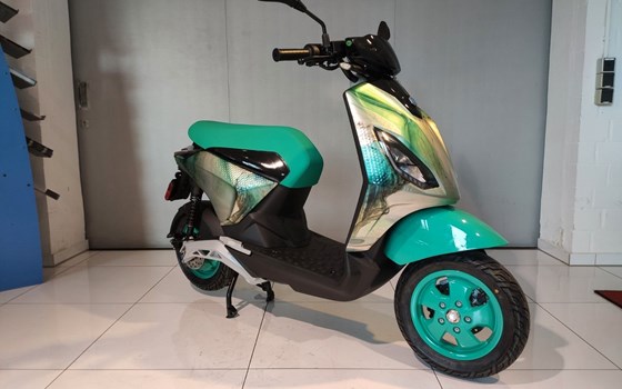 Neufahrzeug Piaggio 1 + - Bild 1