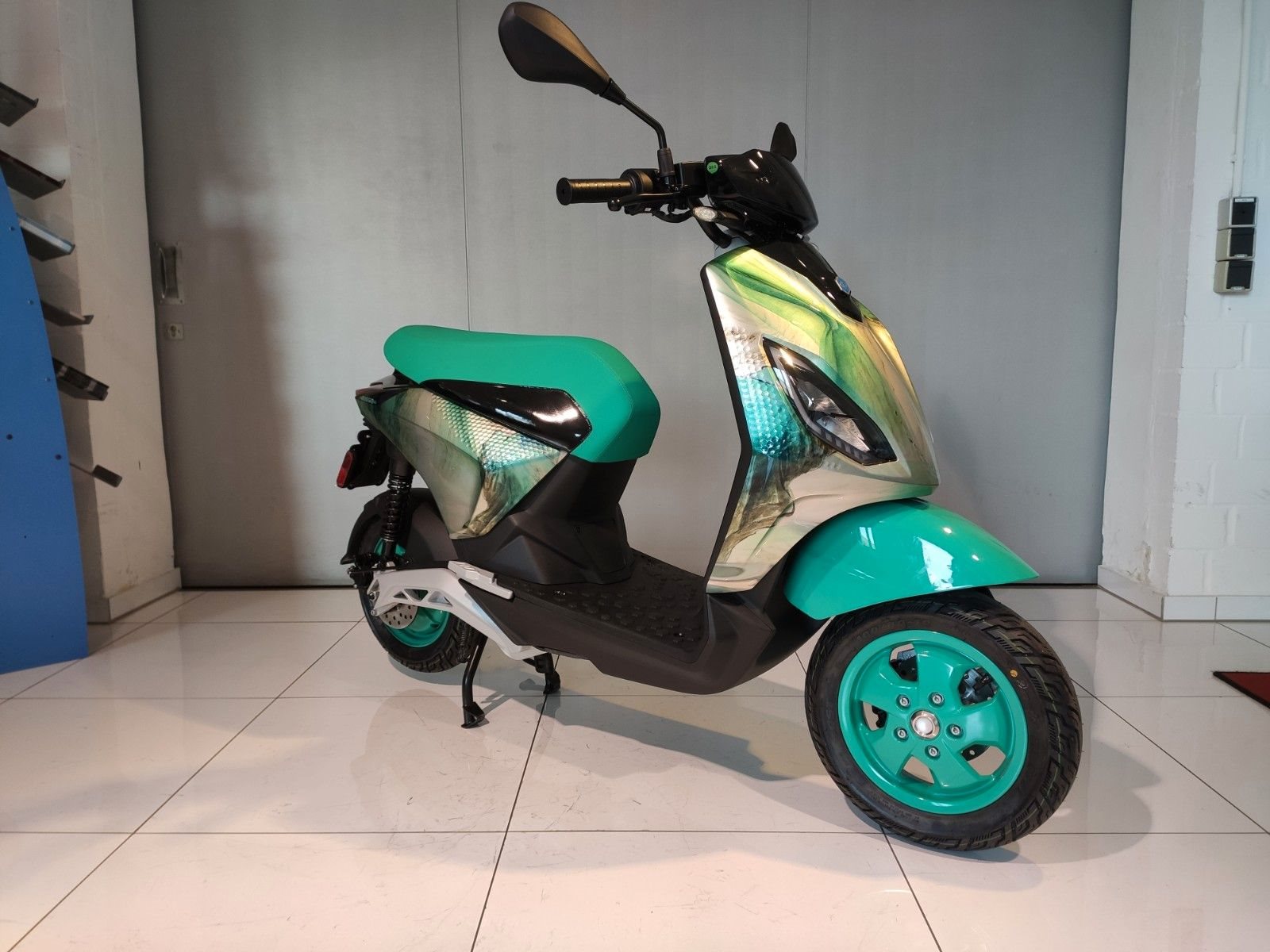 Piaggio 1 +