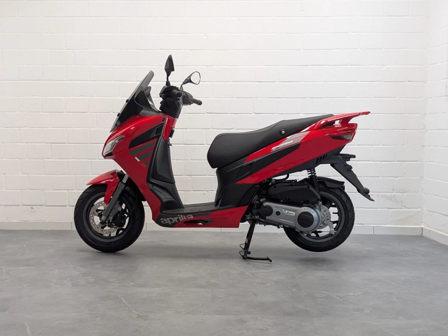 Angebot Aprilia SXR 50 Bild 3: Angebot Aprilia SXR 50