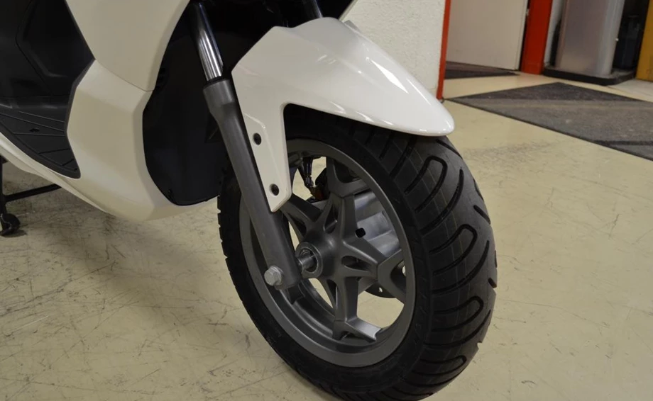 Angebot Aprilia SXR 50 Bild 12: Angebot Aprilia SXR 50