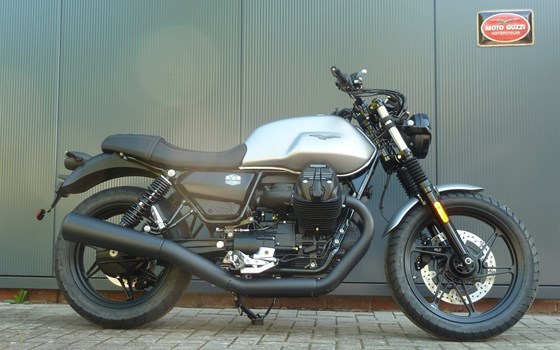 Gebrauchtmotorrad Moto Guzzi V7 Stone - Bild 1
