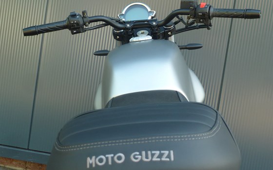Gebrauchtmotorrad Moto Guzzi V7 Stone - Bild 11