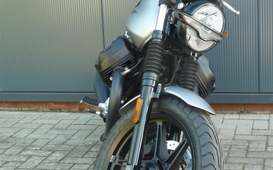 Gebrauchtmotorrad Moto Guzzi V7 Stone - Bild 7