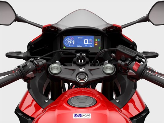 Honda CBR500R (Grand Prix Red) - Bild 5