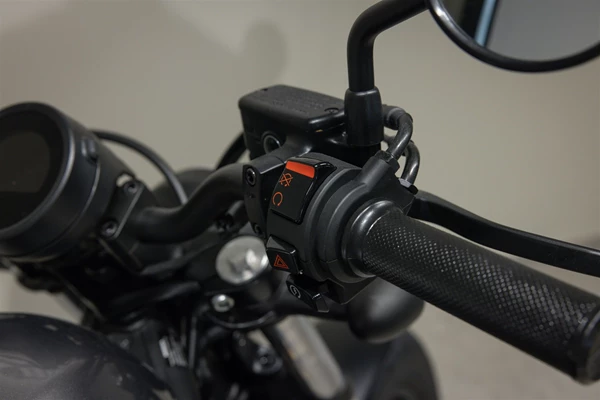 Honda CMX1100 Rebel DCT (Iridium Gray Metallic) - Bild 9