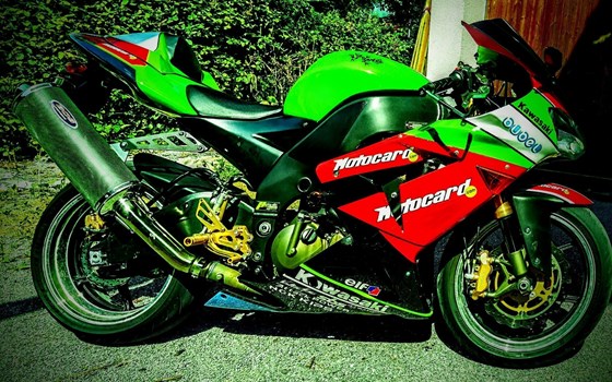 Gebrauchtmotorrad Kawasaki Ninja ZX-10R - Bild 3 Gebrauchtmotorrad Kawasaki Ninja ZX-10R - Bild 3
