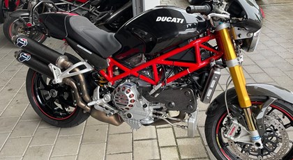 Gebrauchtmotorrad Ducati Monster S4RS