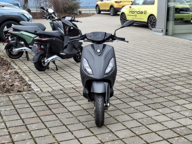 Offer Piaggio 1 + Bild 2: Offer Piaggio 1 +