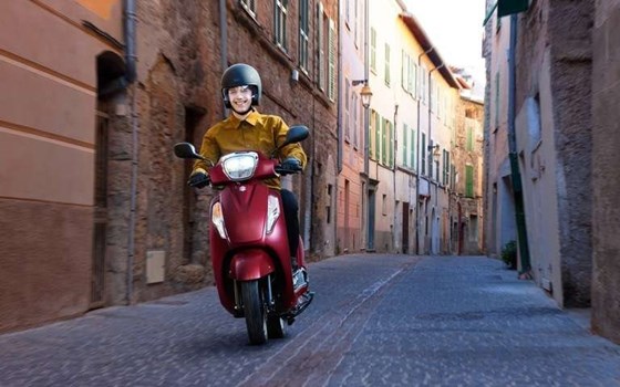 Neufahrzeug Suzuki Address 125 - Bild 2 Neufahrzeug Suzuki Address 125 - Bild 2