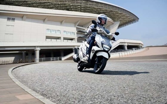Neufahrzeug Suzuki Avenis 125 - Bild 2 Neufahrzeug Suzuki Avenis 125 - Bild 2