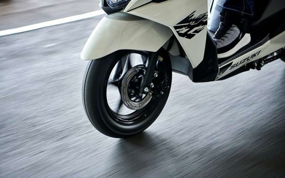 Neufahrzeug Suzuki Avenis 125 - Bild 5 Neufahrzeug Suzuki Avenis 125 - Bild 5