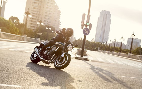 Neufahrzeug Kawasaki Z900 RS - Bild 13