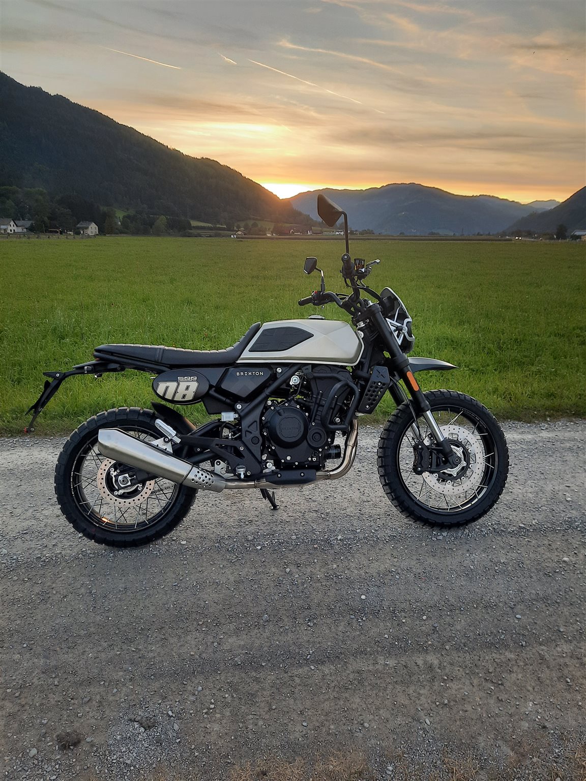 Coole Fußrasten Für Brixton & Crossfire 500 Modelle - Verstellbare Alu-Pedale Für Mehr Komfort