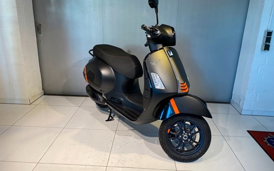 Neufahrzeug Vespa GTS 300 Super Sport - Bild 2