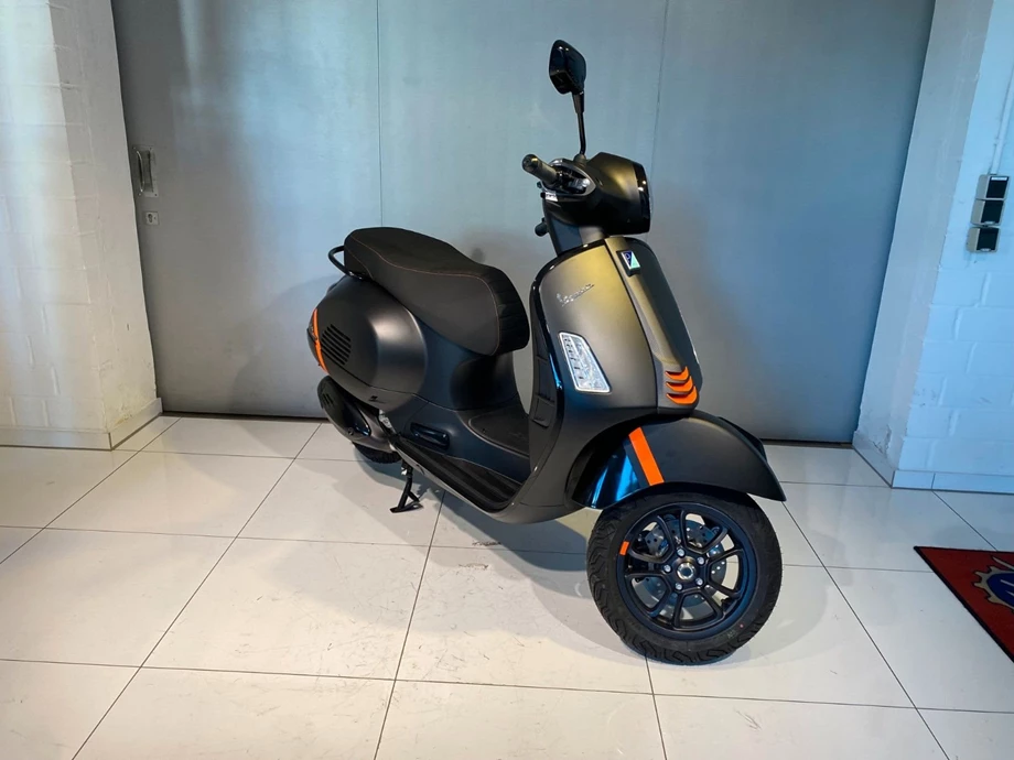 Angebot Vespa GTS 300 Super Sport Bild 2: Angebot Vespa GTS 300 Super Sport
