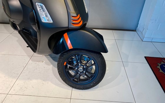 Neufahrzeug Vespa GTS 300 Super Sport - Bild 5