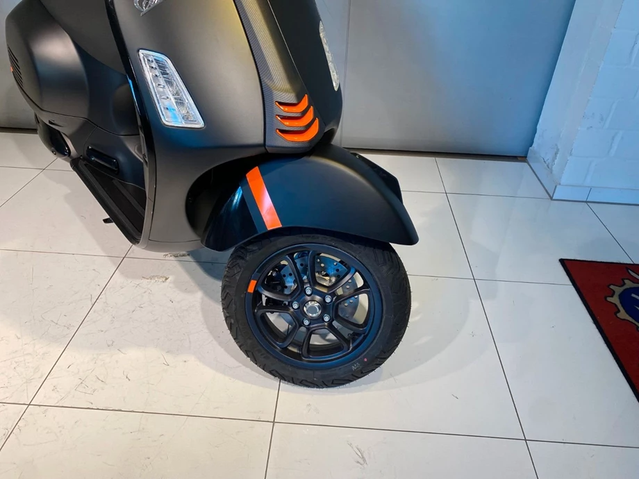 Angebot Vespa GTS 300 Super Sport Bild 5: Angebot Vespa GTS 300 Super Sport