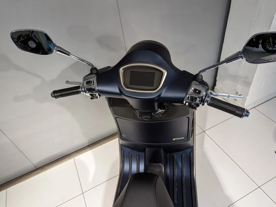 Angebot Vespa GTS 300 Super Tech Bild 4: Angebot Vespa GTS 300 Super Tech